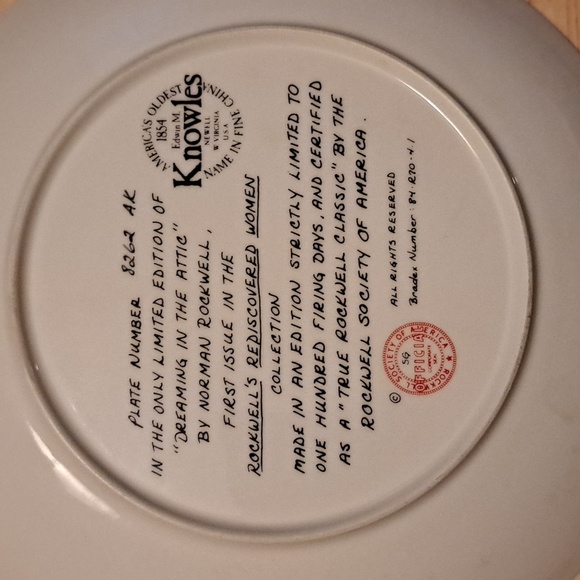 Knowles Limited Edition Norman Rockwell's "Dreaming in the Attic" China Plate - Picture 3 of 5